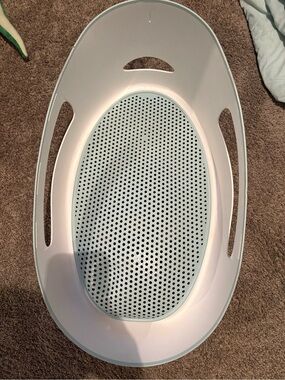 Angelcare baby bath  - Light Blue & White brand new